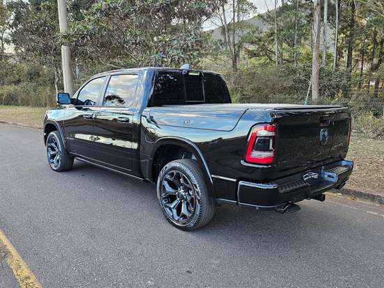 RAM-1500-5.7 V8 GASOLINA LIMITED NIGHT EDITION CD 4X4 AUTOMÁTICO RAM-1500-2024