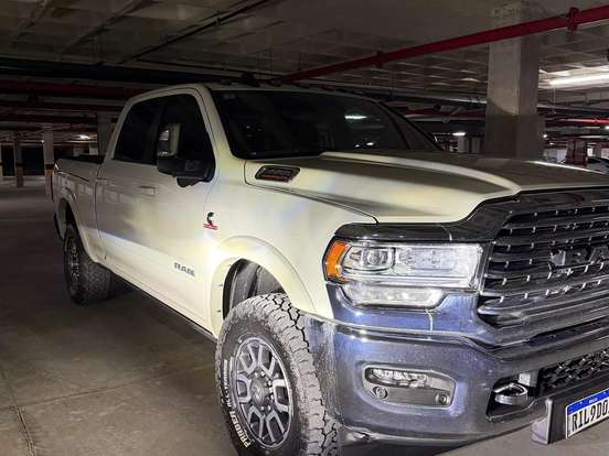 RAM-3500-6.7 I6 TURBO DIESEL LIMITED LONGHORN CD 4X4 AUTOMÁTICO RAM-3500-2023