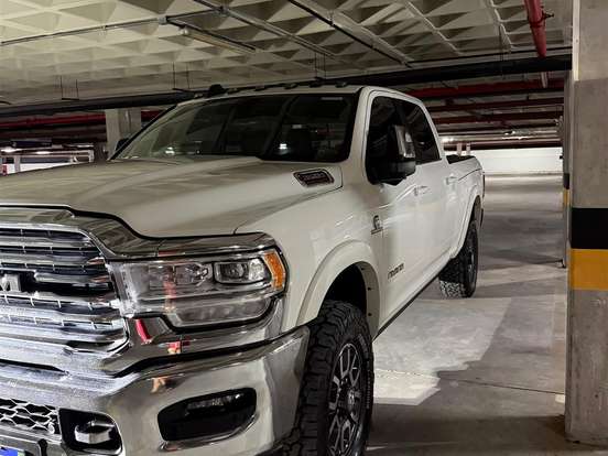RAM-3500-6.7 I6 TURBO DIESEL LIMITED LONGHORN CD 4X4 AUTOMÁTICO RAM-3500-2023