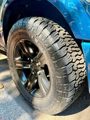 RAM-CLASSIC-5.7 V8 GASOLINA LARAMIE CD 4X4 AUTOMÁTICO RAM-CLASSIC-2023