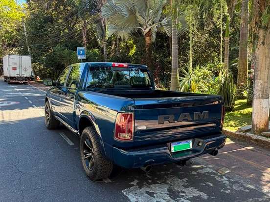 RAM-CLASSIC-5.7 V8 GASOLINA LARAMIE CD 4X4 AUTOMÁTICO RAM-CLASSIC-2023