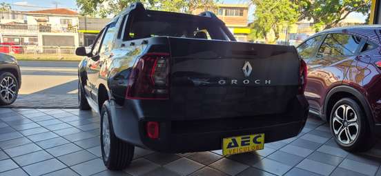 RENAULT-DUSTER OROCH-2016