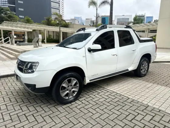 RENAULT DUSTER OROCH 2.0 16V HI-FLEX DYNAMIQUE AUTOMÁTICO RENAULT DUSTER OROCH 2.0 16V HI-FLEX DYNAMIQUE AUTOMÁTICO