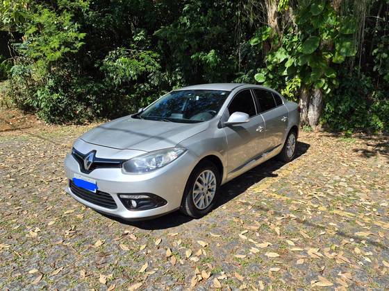 RENAULT FLUENCE 2.0 DYNAMIQUE PLUS 16V FLEX 4P AUTOMÁTICO