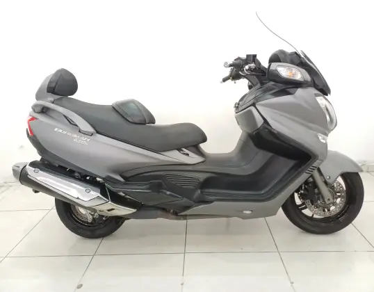 SUZUKI BURGMAN 650 EXECUTIVE 