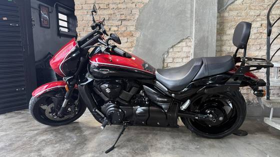 SUZUKI BOULEVARD M1800R BOSS 