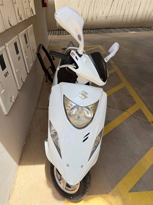 SUZUKI BURGMAN i 