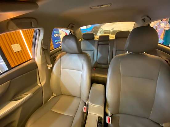 TOYOTA-COROLLA-2010