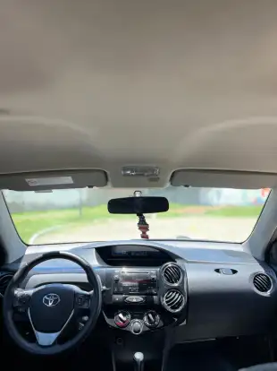 TOYOTA-ETIOS-1.5 XS 16V FLEX 4P AUTOMÁTICO TOYOTA-ETIOS-2017