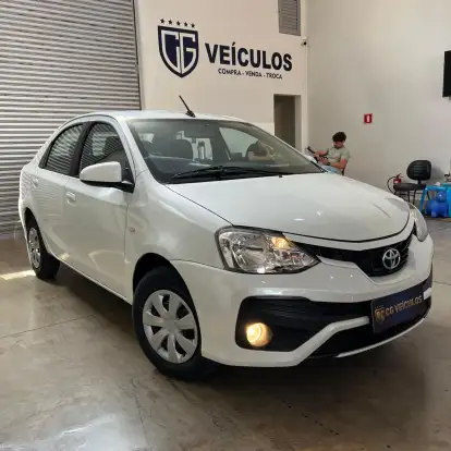 TOYOTA-ETIOS-2017