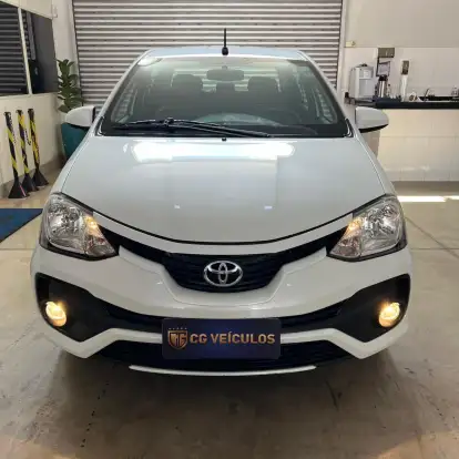 TOYOTA-ETIOS-2017