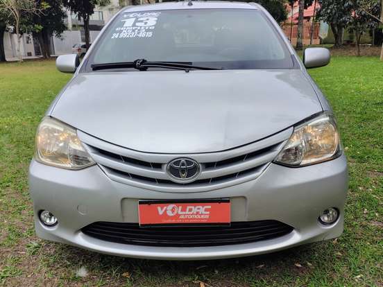 TOYOTA-ETIOS-1.3 XS 16V FLEX 4P MANUAL TOYOTA-ETIOS-2013