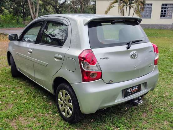 TOYOTA-ETIOS-2013