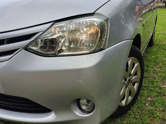 TOYOTA-ETIOS-1.3 XS 16V FLEX 4P MANUAL TOYOTA-ETIOS-2013