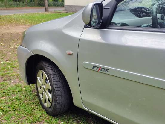 TOYOTA-ETIOS-2013
