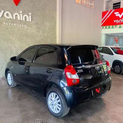 TOYOTA-ETIOS-1.5 XLS 16V FLEX 4P MANUAL TOYOTA-ETIOS-2013