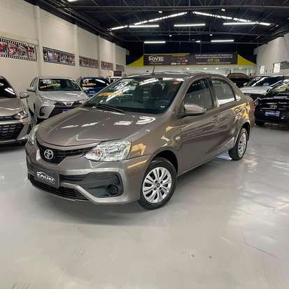 TOYOTA-ETIOS-2017