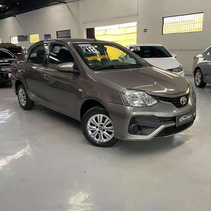 TOYOTA-ETIOS-2017