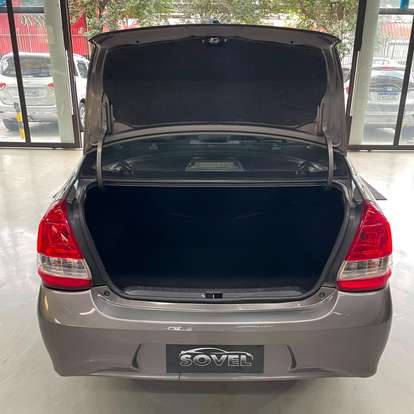 TOYOTA-ETIOS-2017