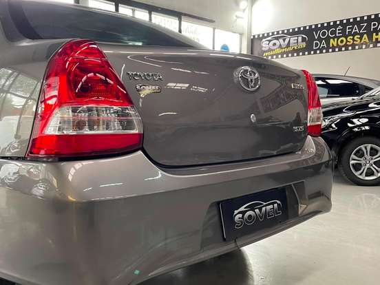 TOYOTA-ETIOS-1.5 XS SEDAN 16V FLEX 4P AUTOMÁTICO TOYOTA-ETIOS-2017