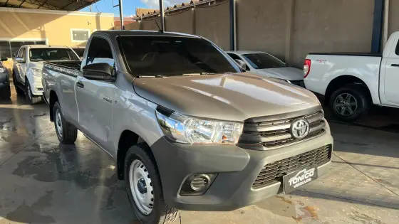 TOYOTA HILUX 2.8 D-4D TURBO DIESEL CS 4X4 MANUAL