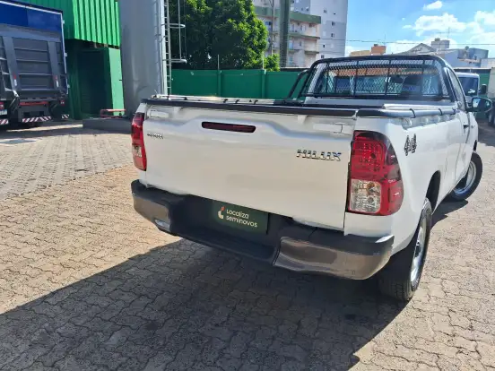 TOYOTA-HILUX-2.8 D-4D TURBO DIESEL CS 4X4 MANUAL TOYOTA-HILUX-2025