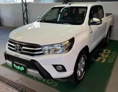 TOYOTA HILUX 2.8 SR 4X4 CD 16V DIESEL 4P AUTOMÁTICO TOYOTA HILUX 2.8 SR 4X4 CD 16V DIESEL 4P AUTOMÁTICO