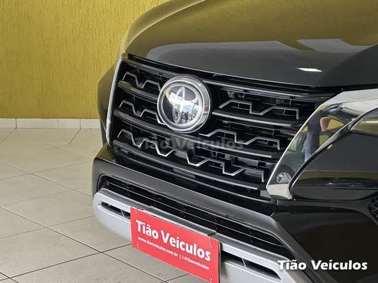 TOYOTA-HILUX SW4-2021