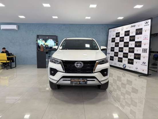 TOYOTA-HILUX SW4-2.8 D-4D TURBO DIESEL SRX 7L 4X4 AUTOMÁTICO TOYOTA-HILUX SW4-2021