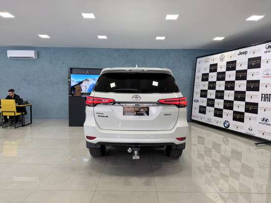 TOYOTA-HILUX SW4-2021