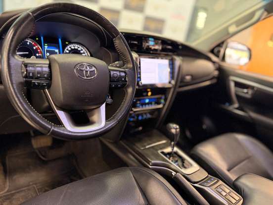 TOYOTA-HILUX SW4-2021