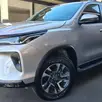 TOYOTA HILUX SW4 2.8 D-4D TURBO DIESEL SRX PLATINUM 7L 4X4 AUTOMÁTICO TOYOTA HILUX SW4 2.8 D-4D TURBO DIESEL SRX PLATINUM 7L 4X4 AUTOMÁTICO