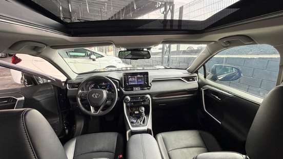 TOYOTA-RAV4-2021