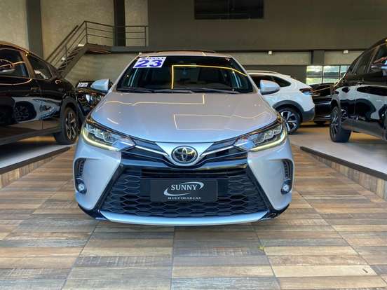 TOYOTA-YARIS-2022