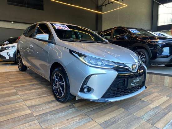 TOYOTA-YARIS-2022