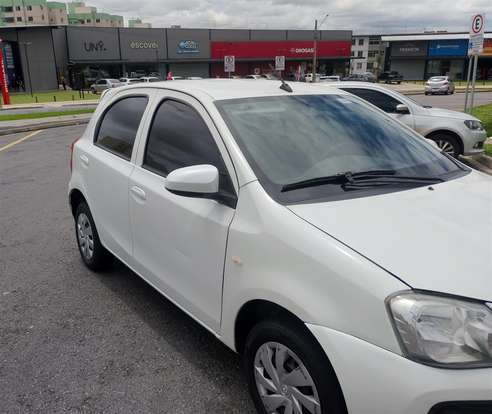 TOYOTA-ETIOS-2017