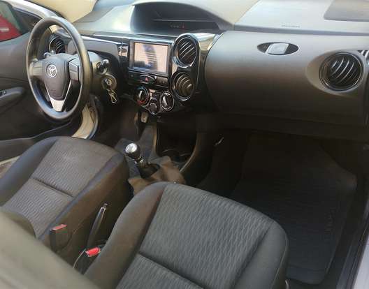 TOYOTA-ETIOS-2017