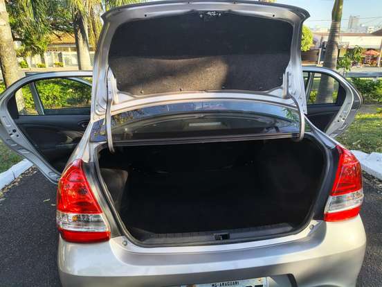 TOYOTA-ETIOS-2018
