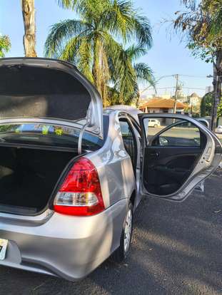 TOYOTA-ETIOS-2018