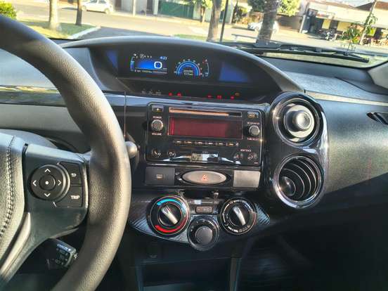 TOYOTA-ETIOS-2018