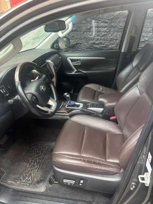 TOYOTA-HILUX SW4-2.7 SRV 7 LUGARES 4X2 16V FLEX 4P AUTOMÁTICO TOYOTA-HILUX SW4-2018