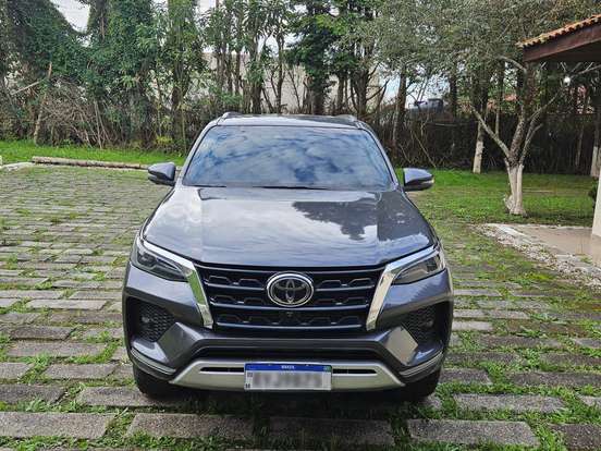 TOYOTA-HILUX SW4-2.8 D-4D TURBO DIESEL SRX PLATINUM 7L 4X4 AUTOMÁTICO TOYOTA-HILUX SW4-2024