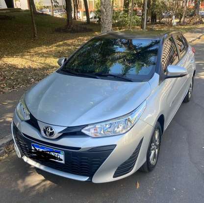 TOYOTA-YARIS-2019