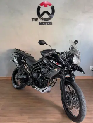 TRIUMPH TIGER 800 XCX TRIUMPH TIGER 800 XCX