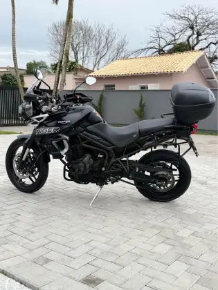 TRIUMPH TIGER 800 XRX TRIUMPH TIGER 800 XRX