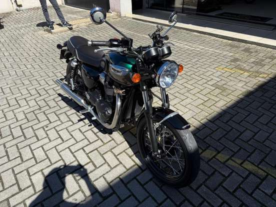 TRIUMPH-BONNEVILLE T100 900-2023