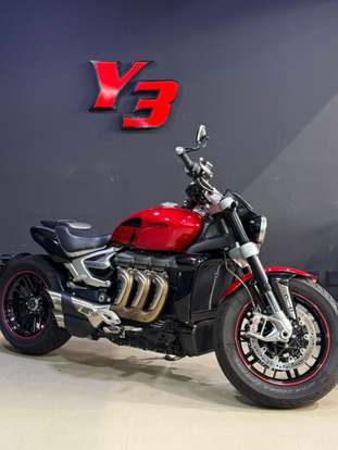 TRIUMPH-ROCKET III R-2020