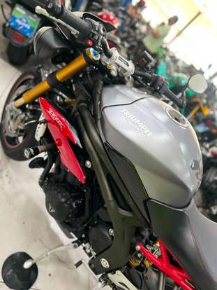 TRIUMPH-SPEED TRIPLE R-2017