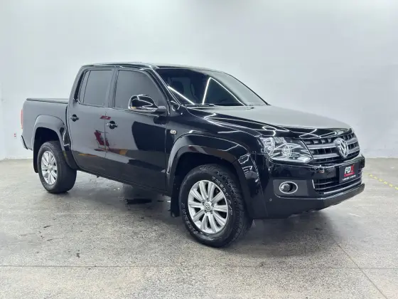 VOLKSWAGEN AMAROK 2.0 HIGHLINE 4X4 CD 16V TURBO INTERCOOLER DIESEL 4P AUTOMÁTICO VOLKSWAGEN AMAROK 2.0 HIGHLINE 4X4 CD 16V TURBO INTERCOOLER DIESEL 4P AUTOMÁTICO
