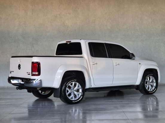 VOLKSWAGEN-AMAROK-2017